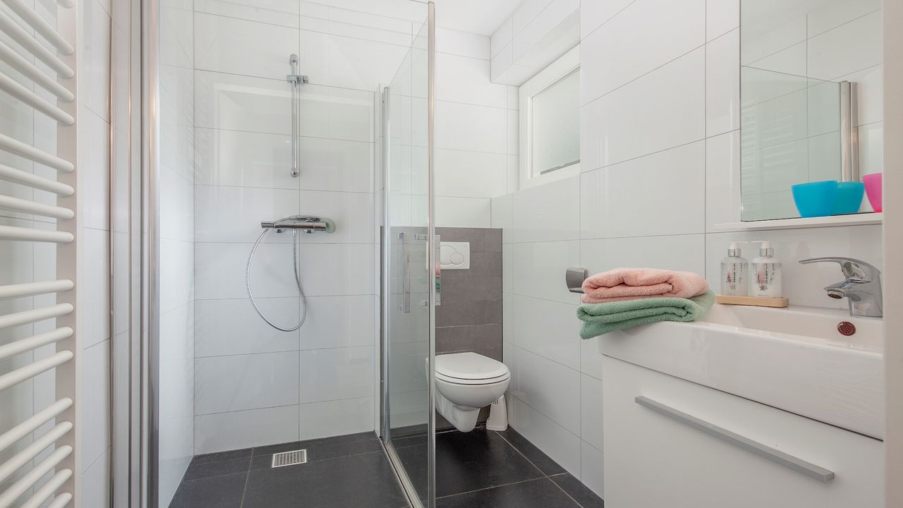 BathRoom BathRoom